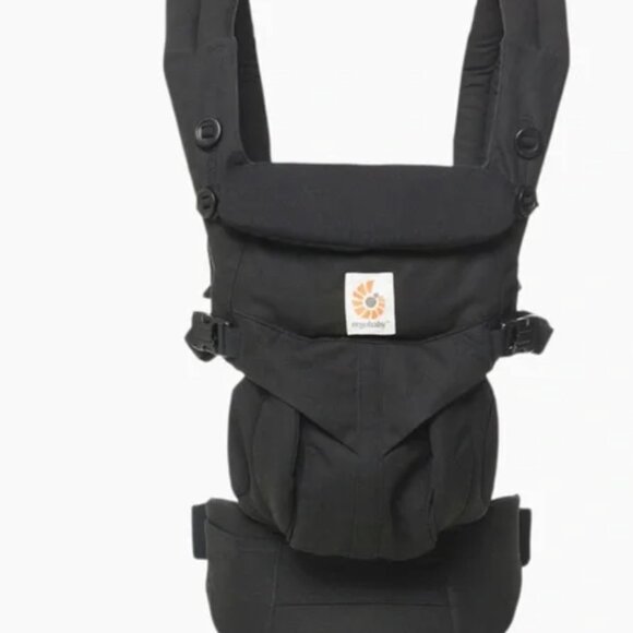 Omni Classic is Ergobaby's original all-in-one, - Picture 1 of 6